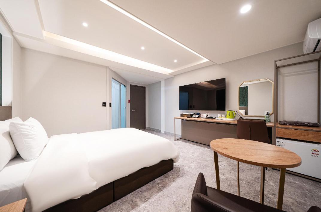 Regency Hotel Seongnam Exterior foto