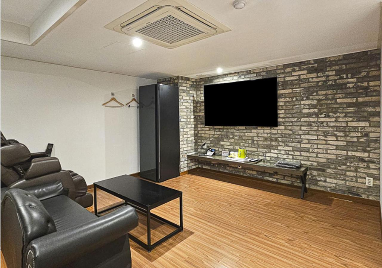 Regency Hotel Seongnam Exterior foto