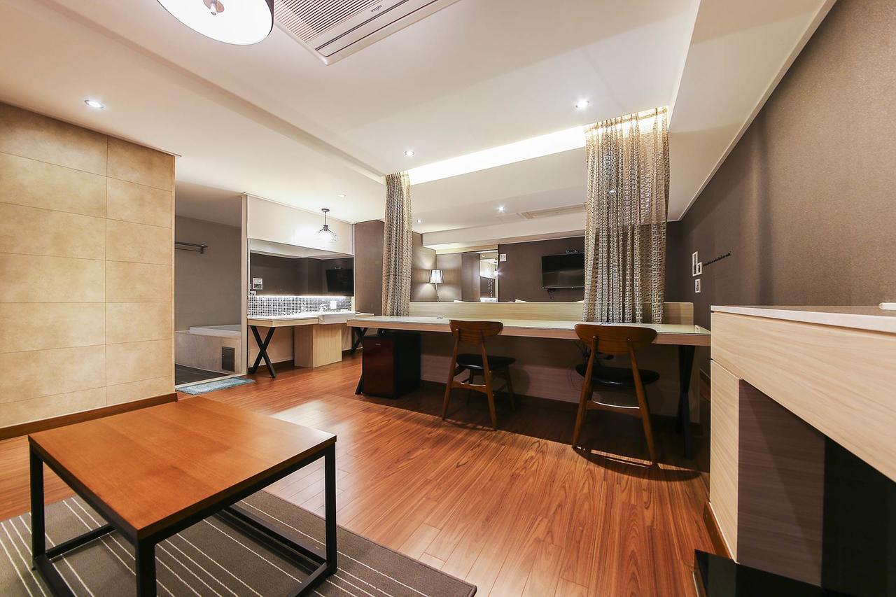 Regency Hotel Seongnam Exterior foto